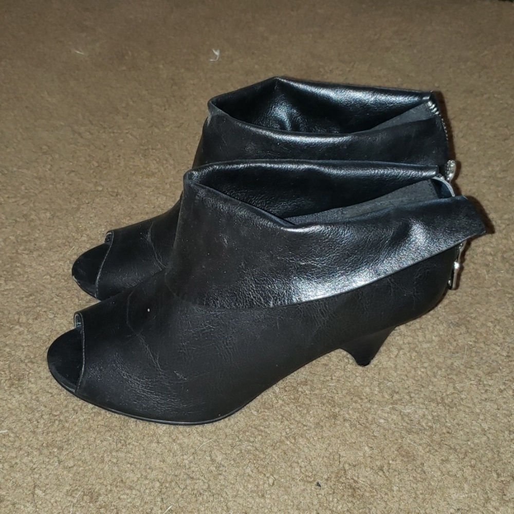 Black heeled booties